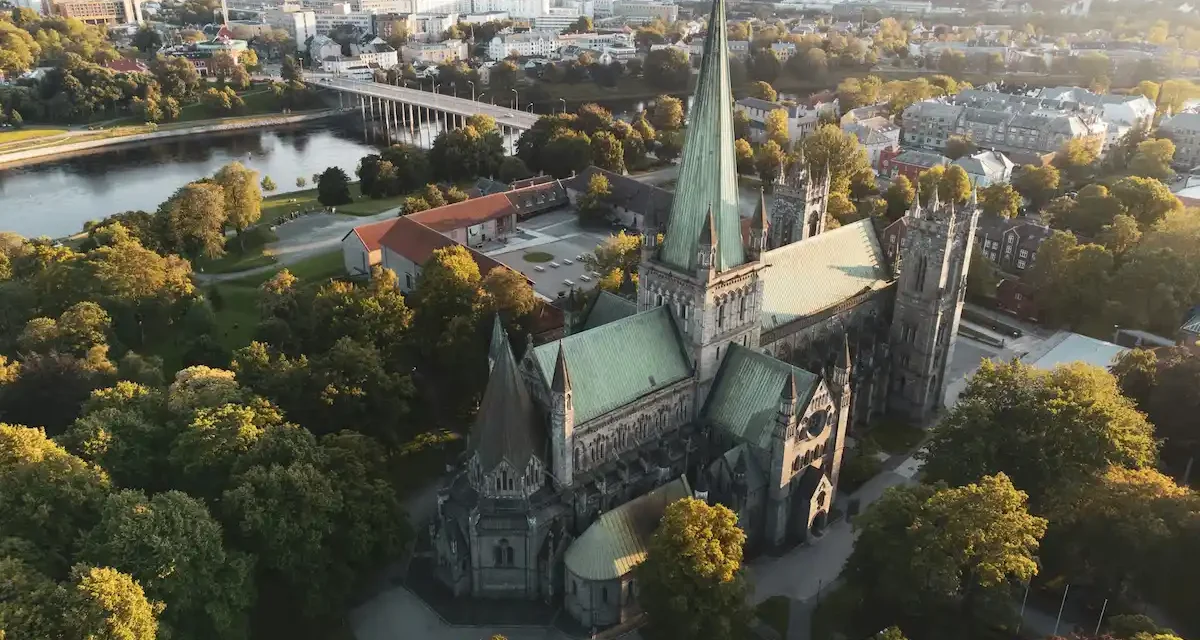 Guía completa para visitar la Catedral de Nidaros en Trondheim