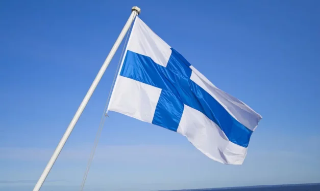 La bandera de Finlandia: Historia, significado y curiosidades